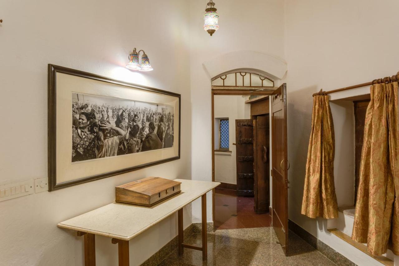 Hostie Chinar Haveli - Heritage Home With Pool, Gurgaon Esterno foto