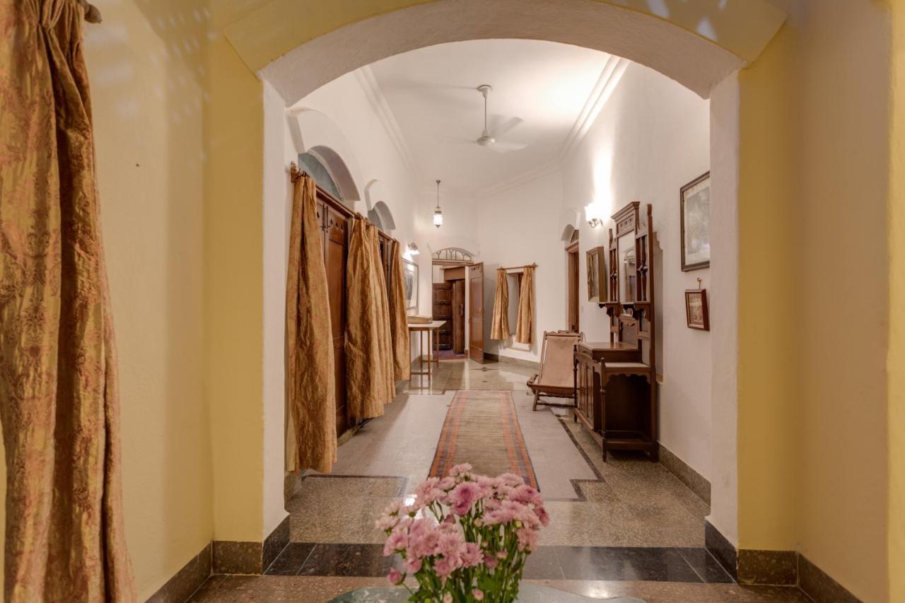 Hostie Chinar Haveli - Heritage Home With Pool, Gurgaon Esterno foto