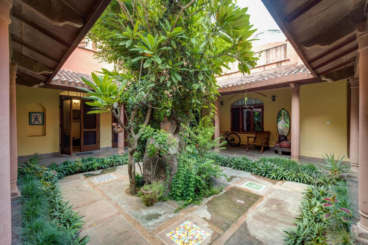 Hostie Chinar Haveli - Heritage Home With Pool, Gurgaon Esterno foto