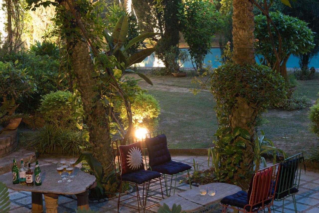Hostie Chinar Haveli - Heritage Home With Pool, Gurgaon Esterno foto